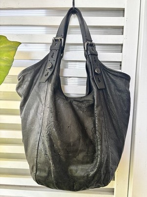 Givenchy Tasche Georges V Echt Birnenleder Schultergurt Vintage Kult