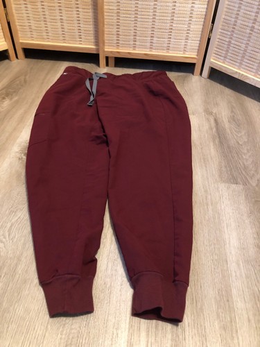 FIGS Scrubs Pants Bottoms Technical Collection Burgundy PO#1699 Medium M (Q7)