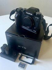 Fujifilm X-T5 40.2 MP Mirrorless Camera - Bla...