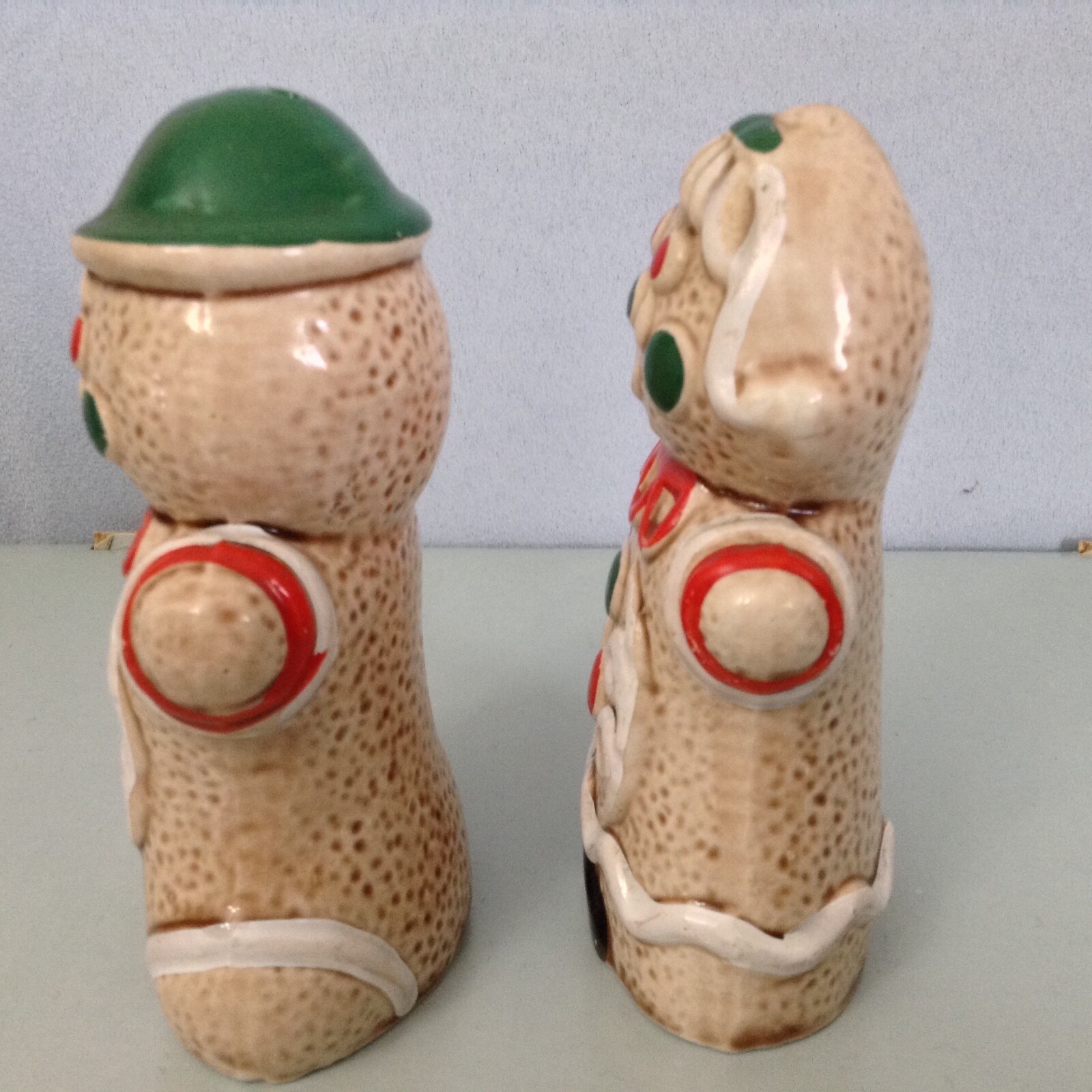 VTG Mr & Mrs Gingerbread Husband & Wife Salt & Pepper Shakers Stamped