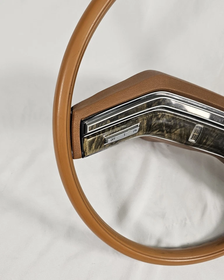 Volante Lincoln Continental Mark V Mark IV 1975-1979 Foto 2 de 4