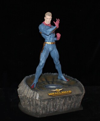 McFarlane Toys MIRACLEMAN 1/6 STATUE Figur
