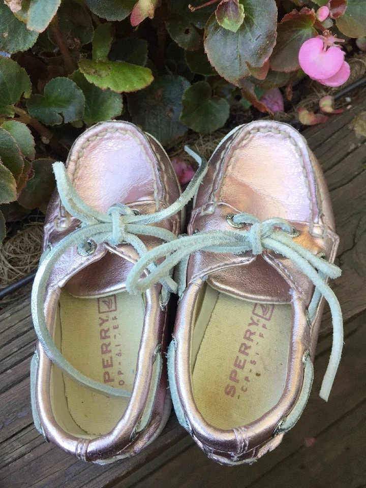 Mocasines de cuero rosa brillante Sperry Top Sider A/O Mary Janes niñas pequeñas talla 6 M Foto 2 de 4