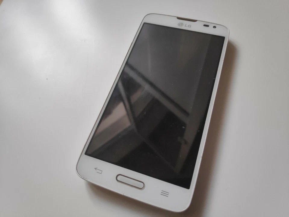 LG Optimus L90 D405n - unlocked cell mobile phone. For parts or repair - Image 2 of 4