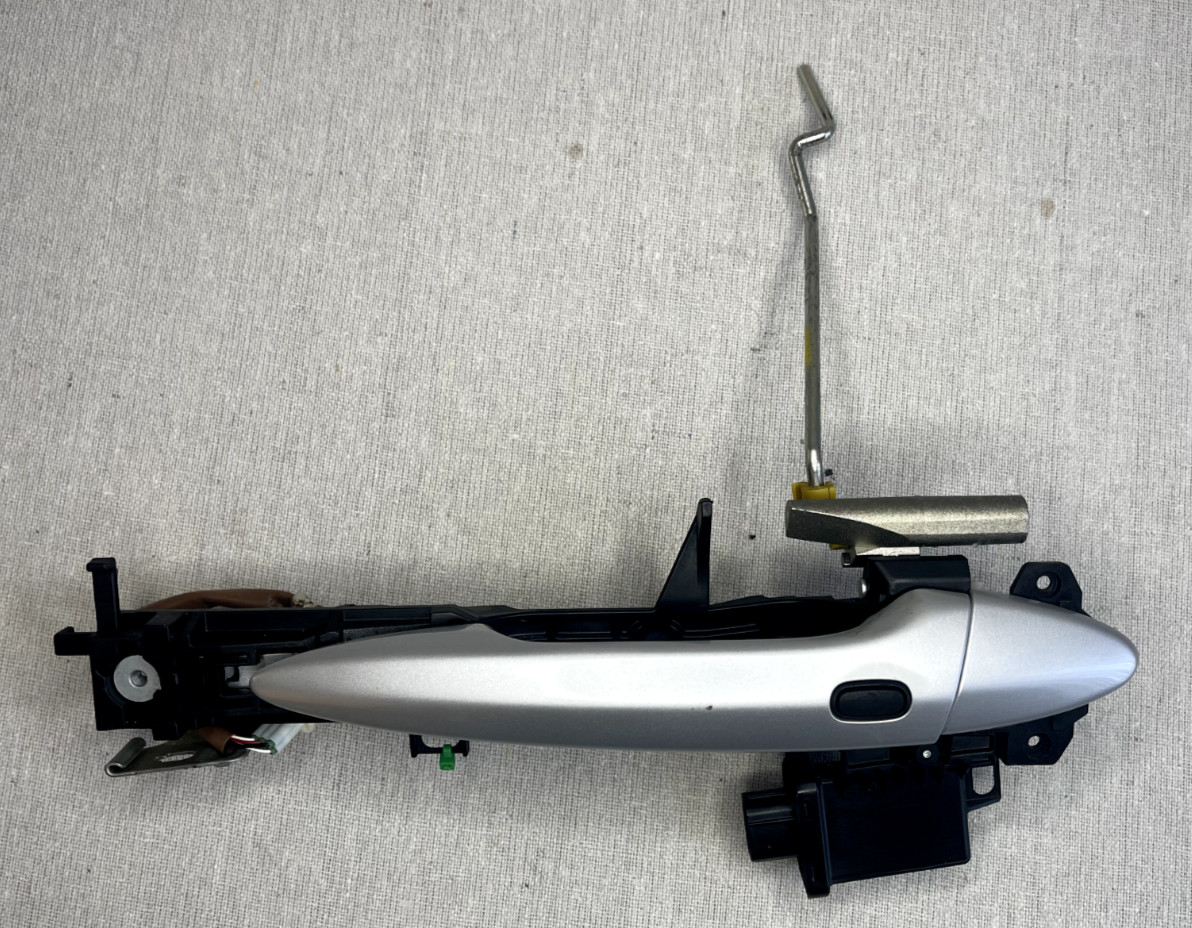 2006-2013 Lexus IS250 IS350 FRONT DRIVER DOOR HANDLE ASSY OEM 69220-53040