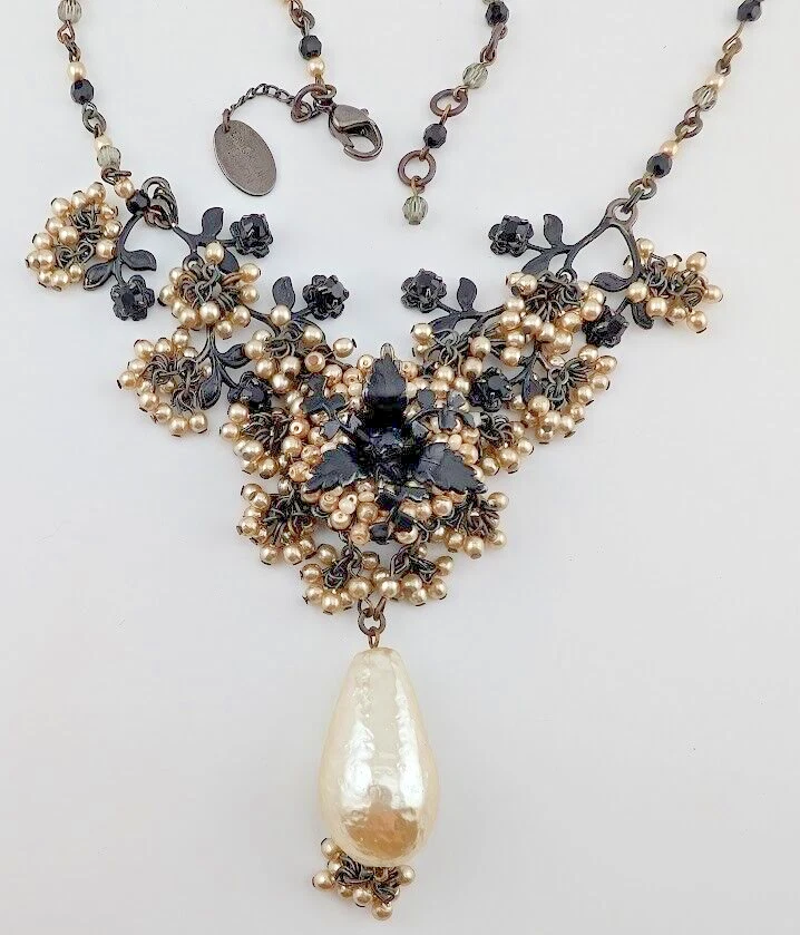 ERICKSON BEAMON vtg Necklace Faux Pearl Black Enamel Flower Bib Choker B5 - Image 2 of 4