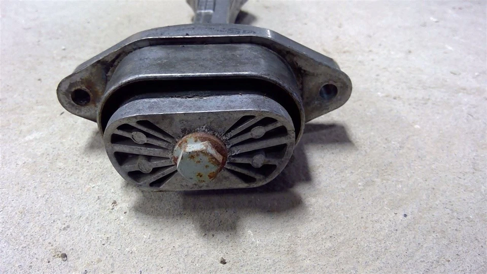 Soporte de montaje de motor convertible VW Beetle 2004 04 1J0199651 112046 Foto 3 de 4