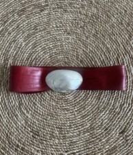 Vtg Tropical Shell World Inc Natural Shell belt buckle on leather belt Red