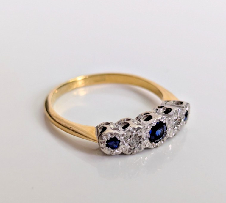 18ct Gold Vintage Ring Sapphire and Diamond Hallmark Size K 1/2 image 3