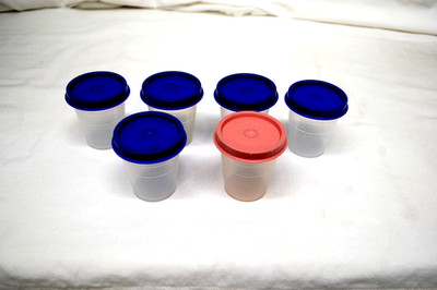 TUPPERWARE Midgets Mini Bowls 2 oz Set of 6 with multicolor seals Preowned