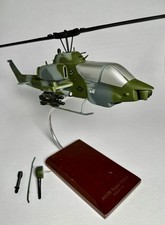 AH-1W Super Cobra Helicopter Model 1/32 USMC Military Display