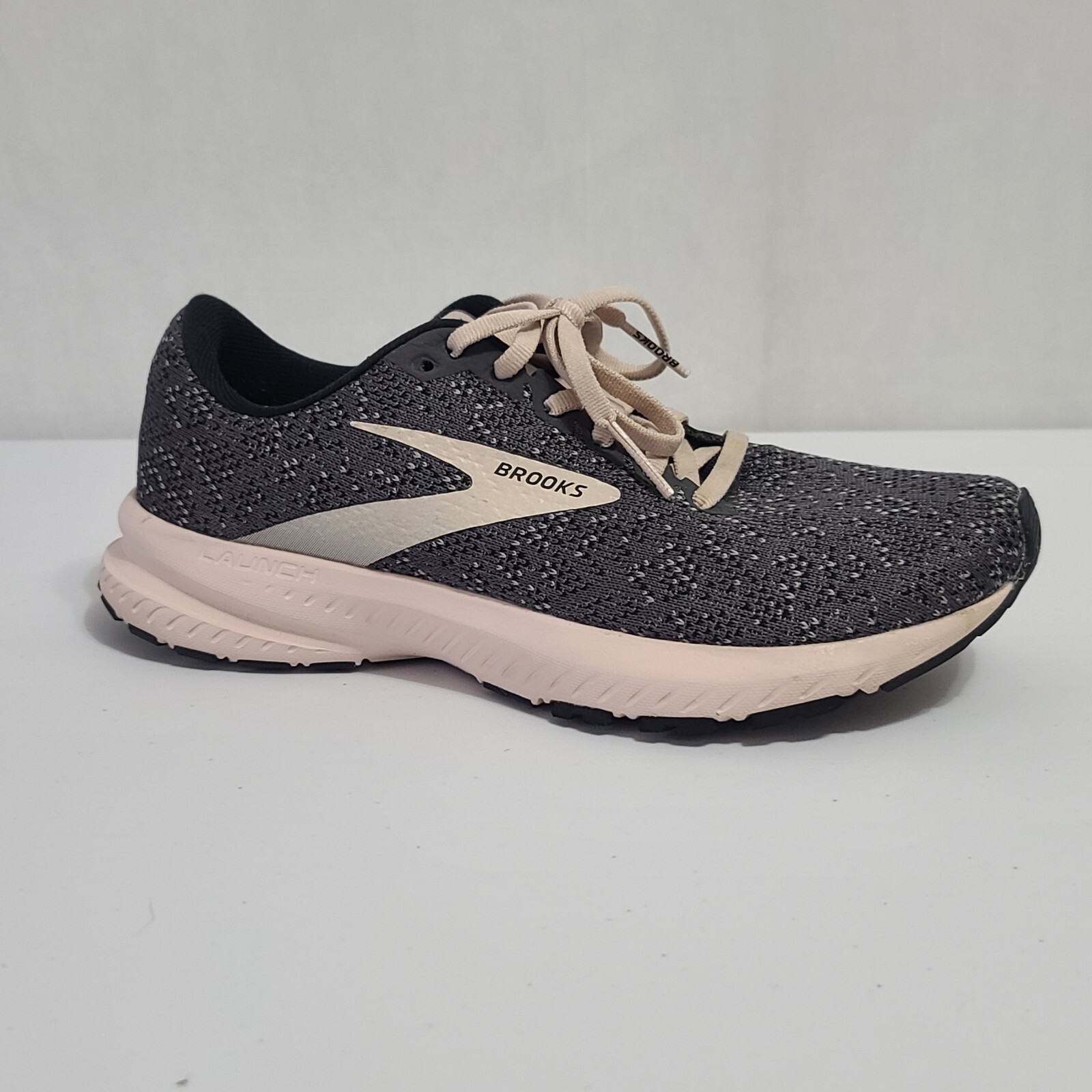 SAOLA Brooks Launch 7 scarpa da corsa SOLO SCARPA DESTRA donna taglia 7 rosa grigio