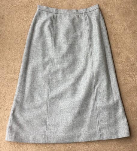 Vintage Ladies 2-piece suit Grey Wool/Polyester blend size 12 Excellent cond - Picture 7 of 9