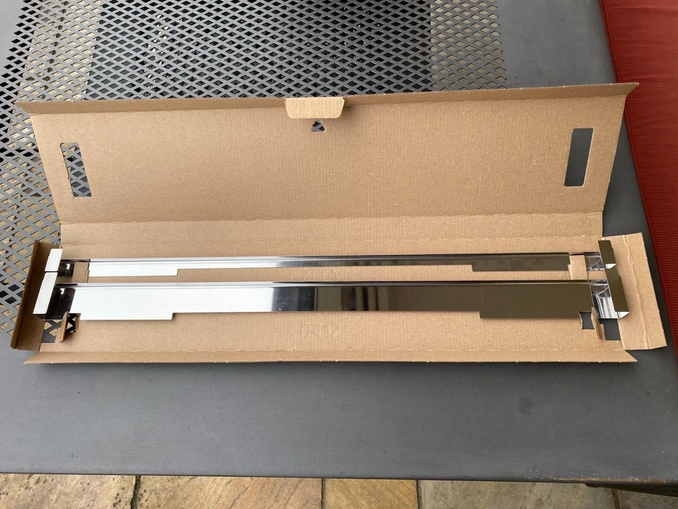 BOSCH / Siemens Ausgleichsleisten, 2 Stück, neu