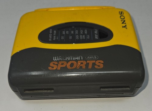 Sony Walkman Sports AVLS WM-SXF10 Radio Cassette Player (Working) * Scuffed * - Picture 4 of 6