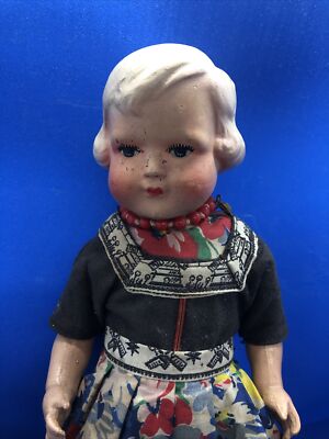 Ancienne Poupée Schilduloid / Schildkrot - Vintage Costume Autrichien