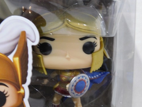 G9 Funko Pop DC Heroes WONDER WOMAN Vinyl Figure 390 w/ protector - Picture 2 of 6