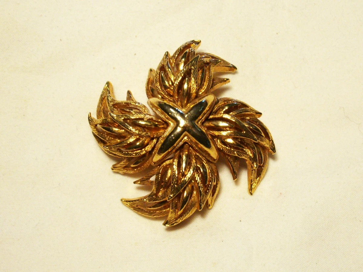 Vintage LISNER Gold Tone Layered Design Leaf Leaves Brooch eBay