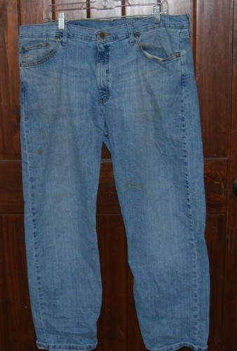 Wrangler 38x30 Relaxed Fit Blue Jeans 