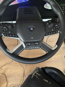 Hori Truck Control System volant retour de force + pédales + shifter PC filaire