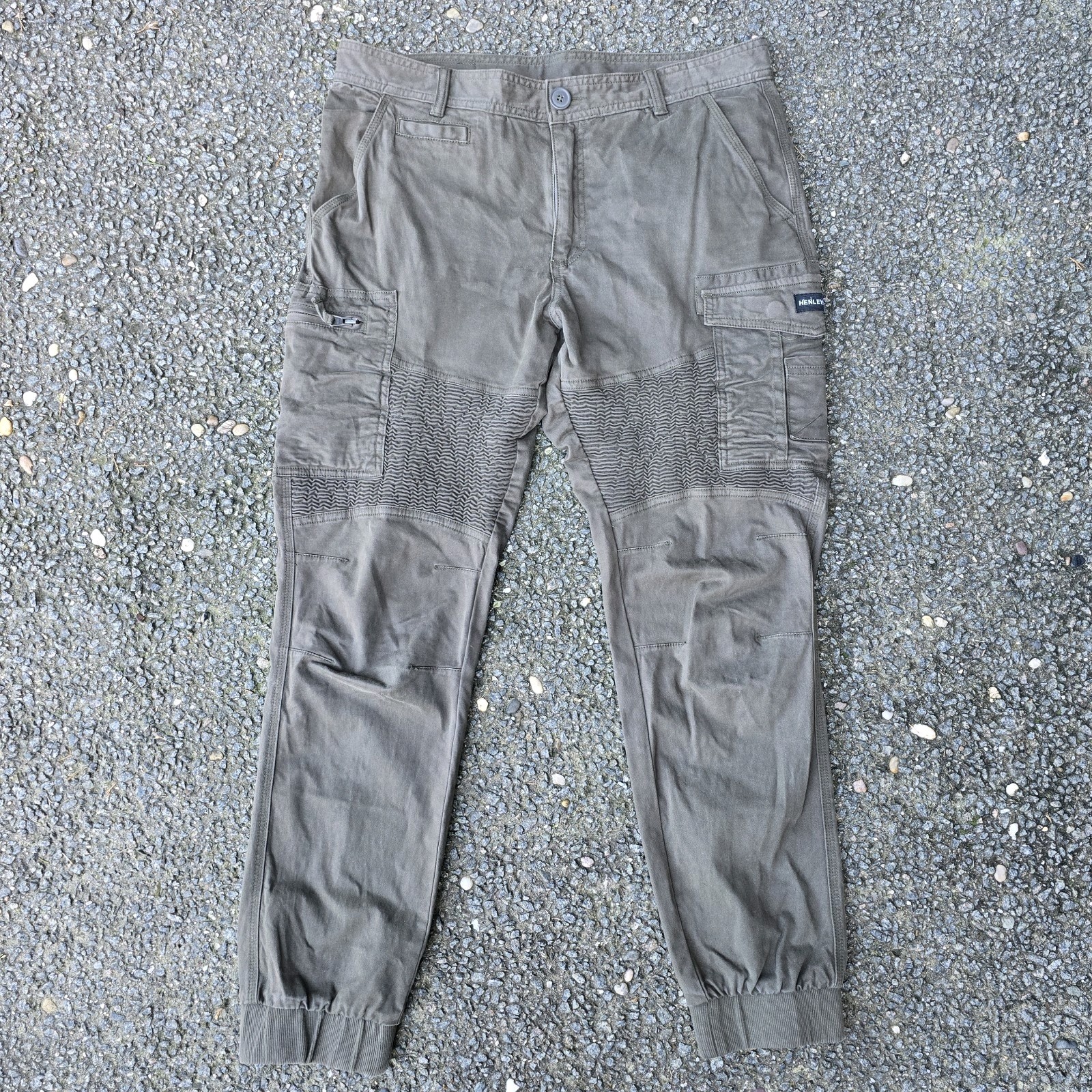 Henleys Khaki/Dark Forest Cuffed Cargo Pants Size 40