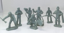 Marx Cape Canaveral Toy Soldiers Lot Of 7 Vtg Raised Base Pose Mix Light Green