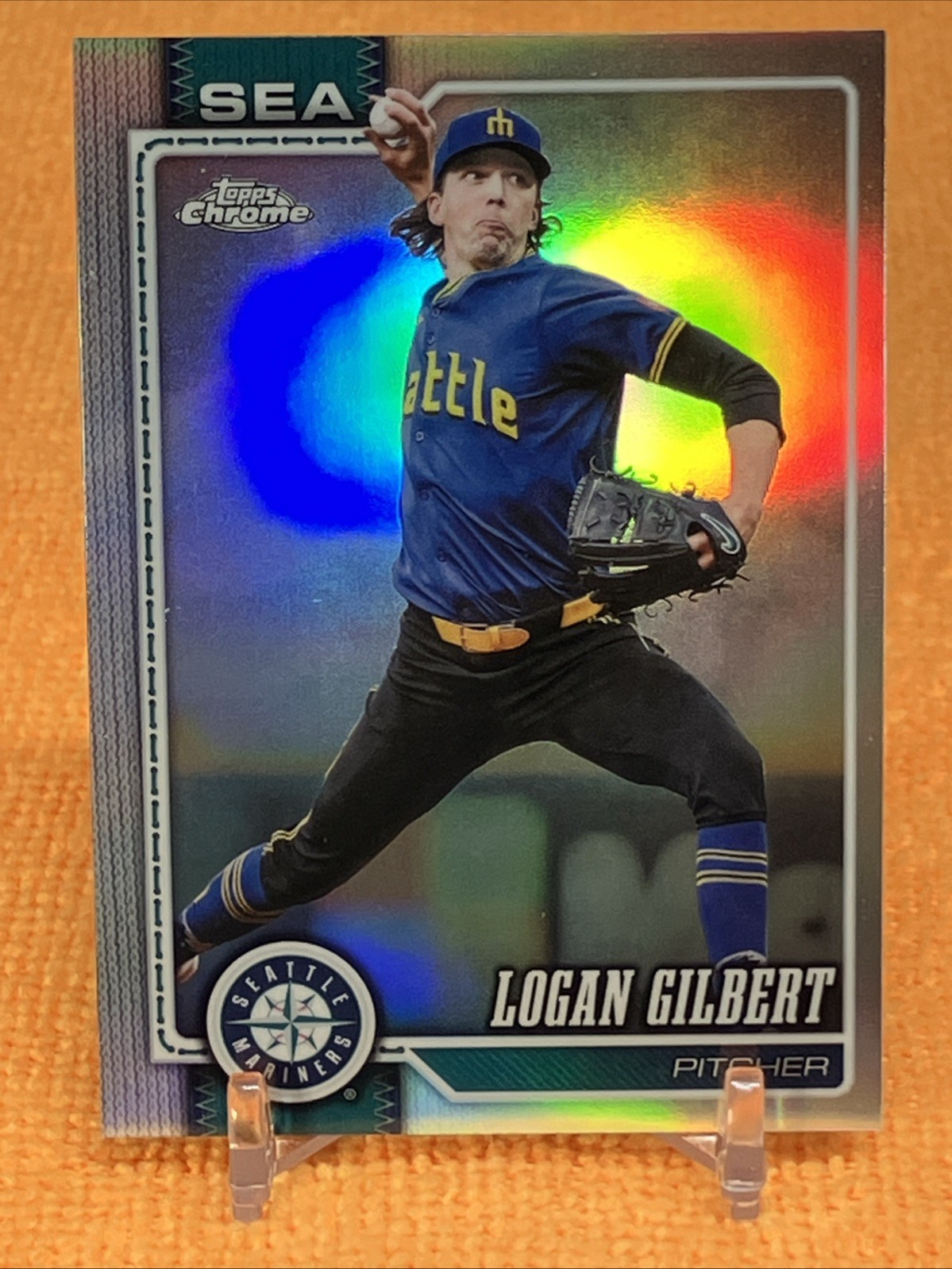 Logan Gilbert 2026 Topps Chrome #176 REFRACTOR - Seattle Mariners