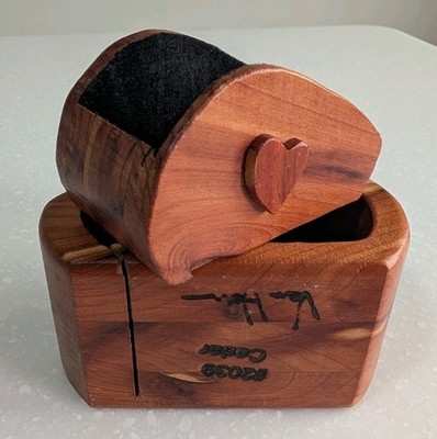 Handcrafted Cedar Band Saw Box #2039 Signed Van Horn Wooden Trinket Box