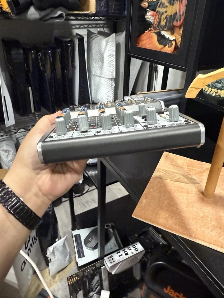 Behringer XENYX 802S 8-Channel Analog Mixer No Cord, Has Bent Knob TESTED! - Image 3 of 4