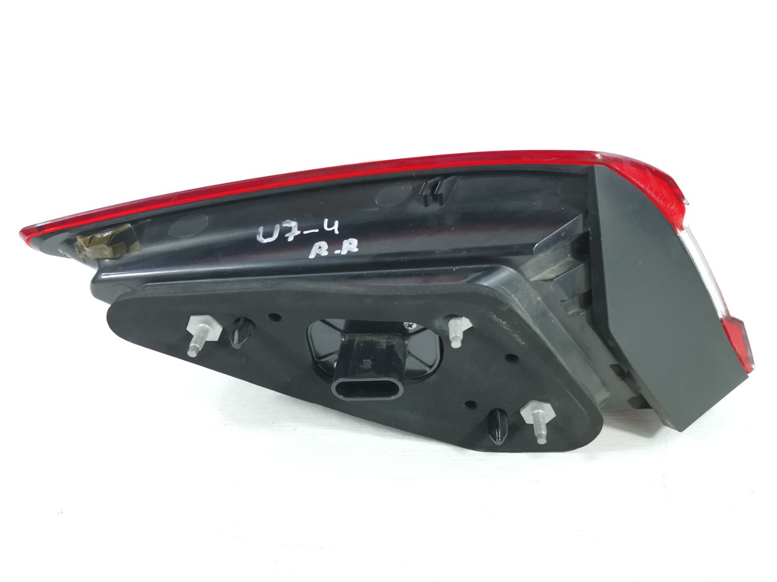 Maserati Quattroporte S Q4 3.0L AWD 2015 Rear Right Side Outer Tail Light Lamp