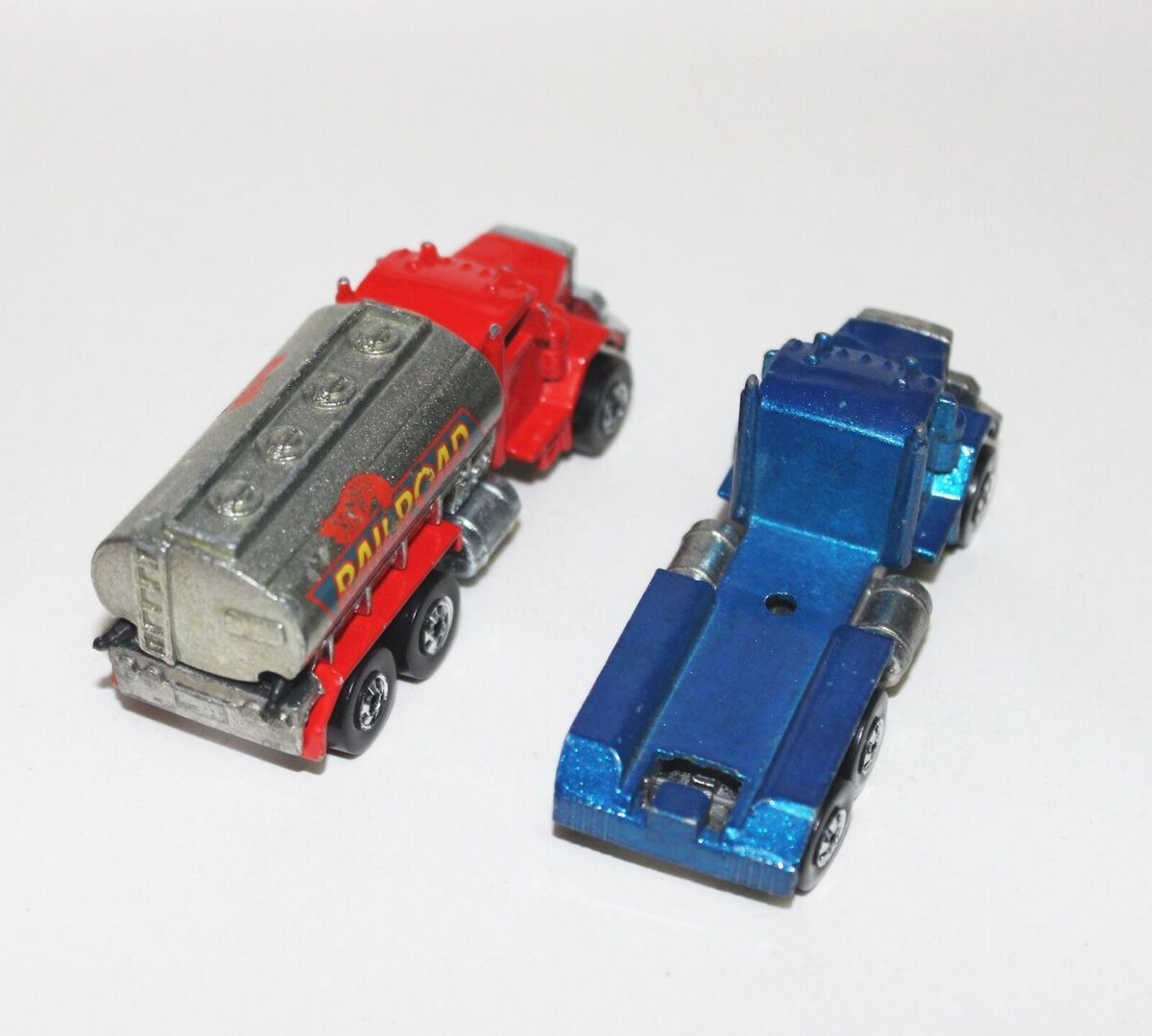 ホットウィール TANK TRUCK Amazon.com: Hot Wheels Peterbilt Tank Truck : Arts, Crafts