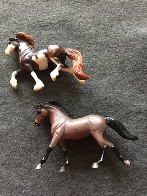 small breyer horses