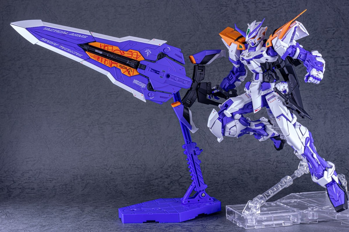 Bandai MG 1/100 Gundam Astray Blue Frame Second Revise built