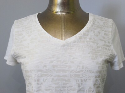 Zenergy by Chico's White Graphic Shirt Womens Size 1 Chest 36 V
