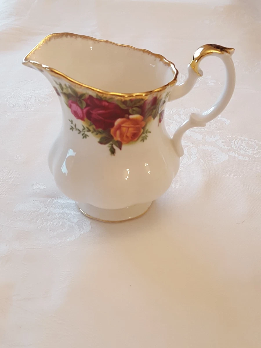 Royal albert old 2025 country roses milk jug