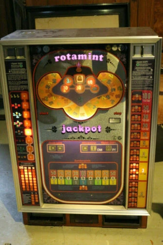 Historische Sammler-Geldspielautomaten