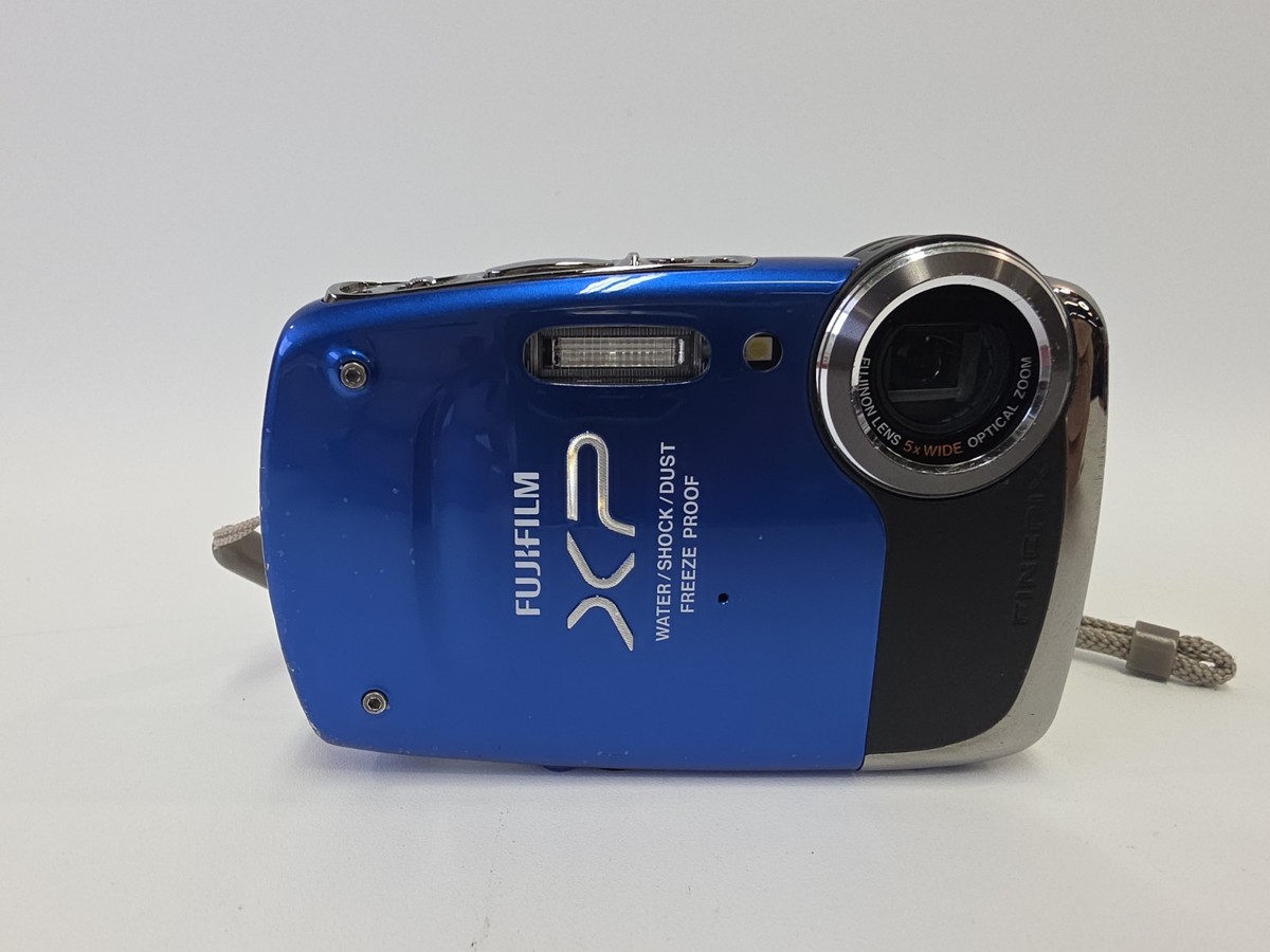 WATERPROOF! Fujifilm FinePix XP20 Digital Camera 14MP 5X Zoom Blue
