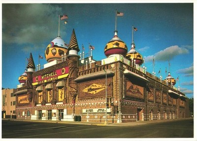Mitchell South Dakota 1981 Corn Palace Postcard
