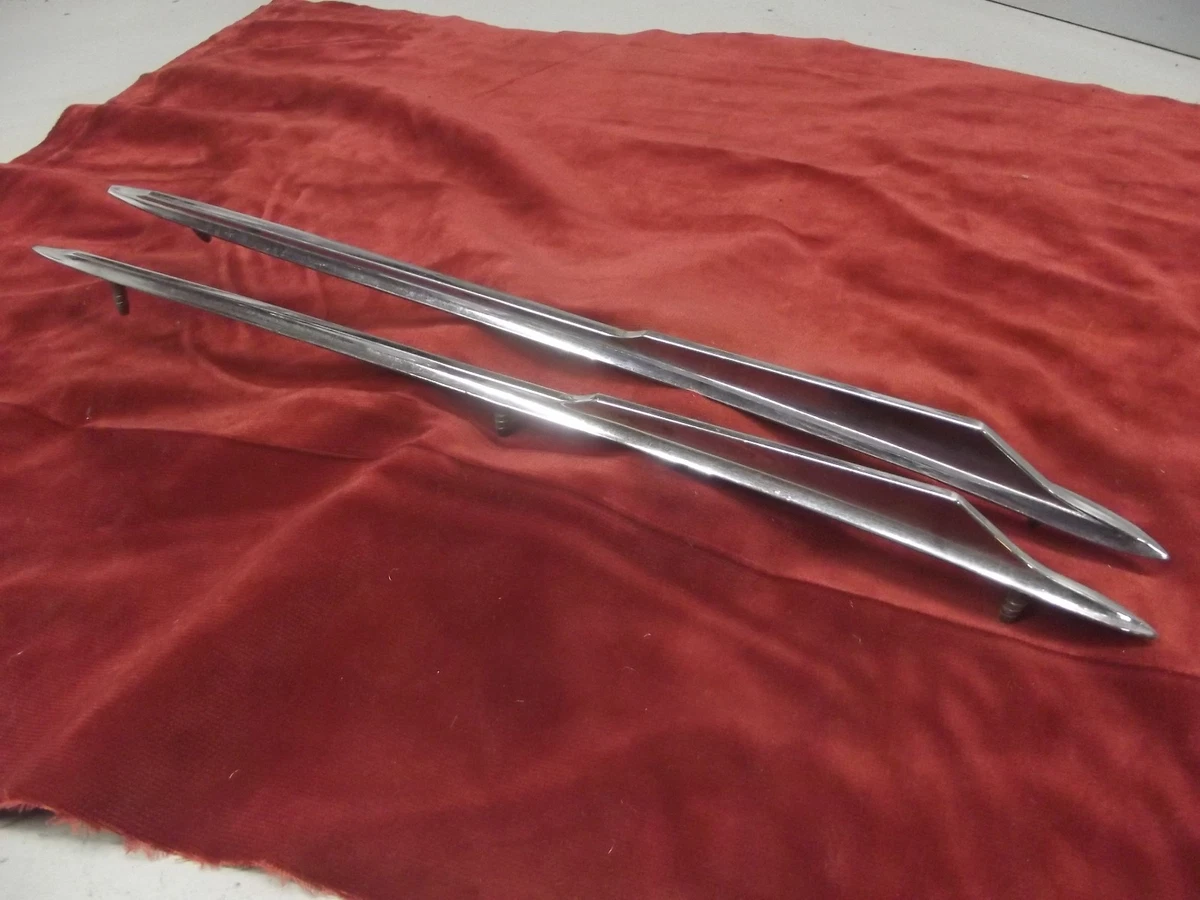 Chevrolet Body Moldings & Trims for 1962 Chevrolet Impala with