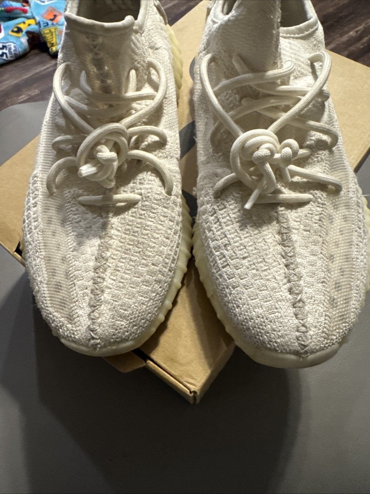Men’s Yeezy Boost 350 V2 Size 10.5  thumbnail 3