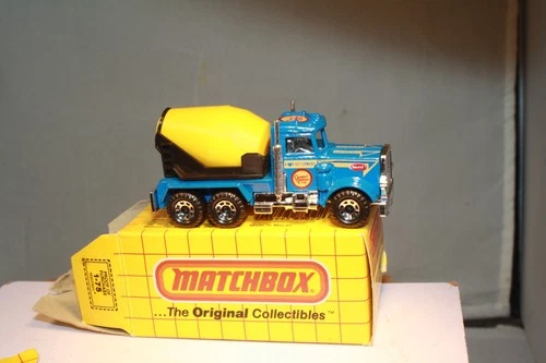 #19 Peterbilt Cement Truck Matchbox Lesney Made in Macau Mint in Box