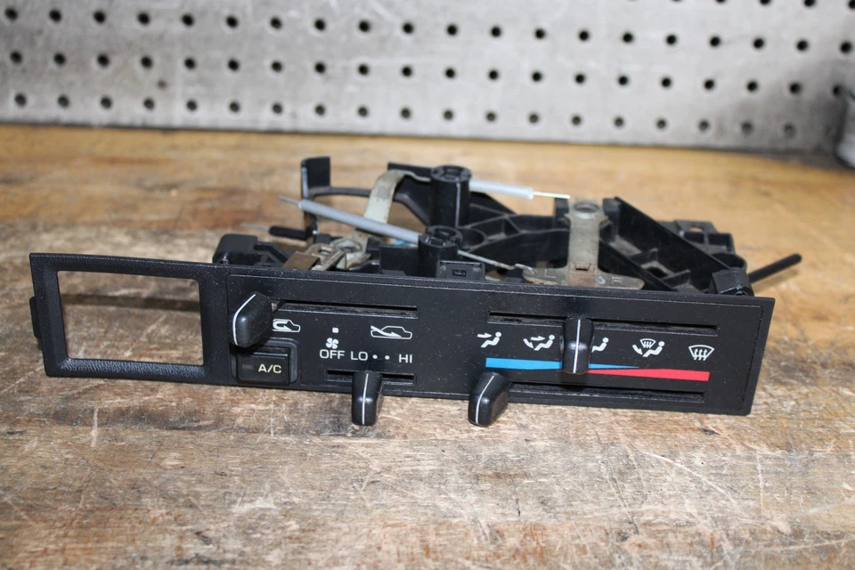 1990-1995 Toyota 4Runner Pickup OEM Heater Climate Control & clock Foto 3 de 4