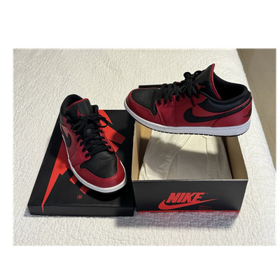 Nike Air Jordan 1 Low Reverse Bred Black/Red Lace Up Low Top Sneaker Size 12
