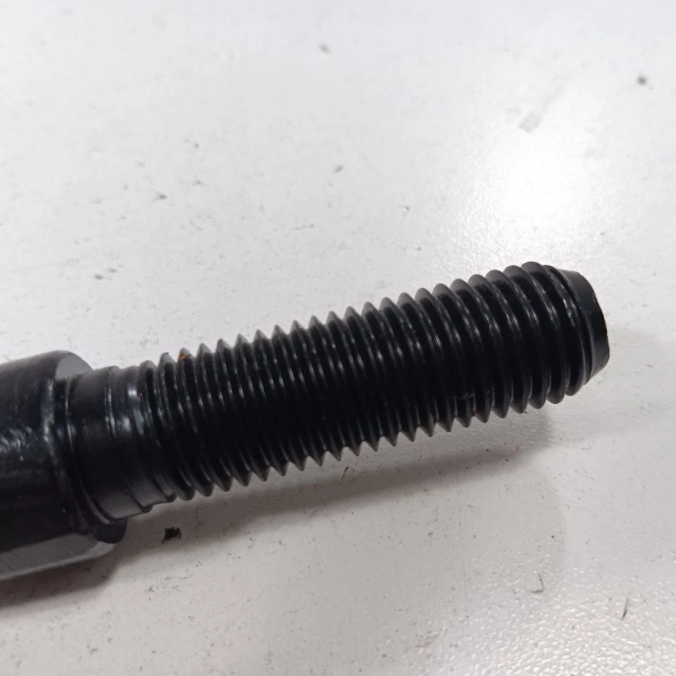 Gancho de remolque Ford Explorer 2016 2017 2018 2019 Foto 2 de 4