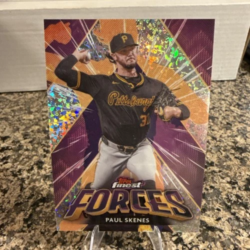 2026 Topps Finest Paul Skenes Base (RAW)