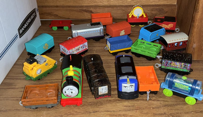 Thomas The Train And Friends  ASSORTED TRACKMASTER TENDERS X 18 & 3 ENGINES