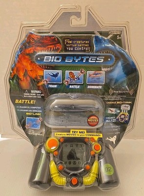 2007 Jakks Pacific Bio Bytes Great White Shark Game + Killer Whale