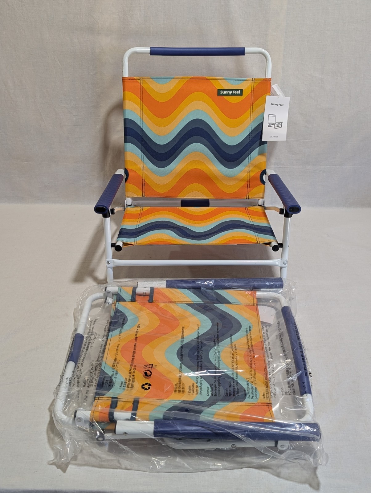 NEW Set Of Two SunnyFeel AC5901B Lo Beach Chairs Foldable Camp Chairs 