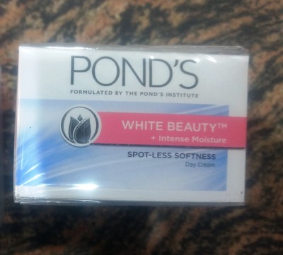 ponds white moisturizer cream