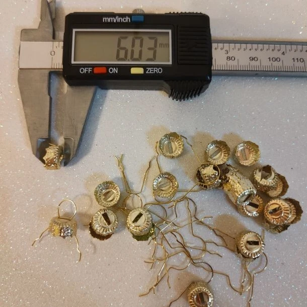 50 GANCI per palline di Natale 10mm. . gancetti per palle di Natale - Immagine 3 di 4